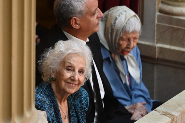 La titular de Abuelas de Plaza de Mayo Estela de Carlotto recibirá este miércoles, el jueves y el viernes en Holanda diferentes distinciones por su lu