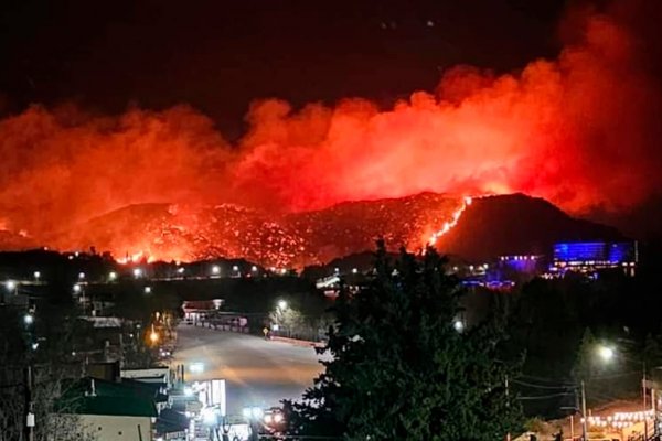 San Luis: impresionante incendio en Potrero de los Funes