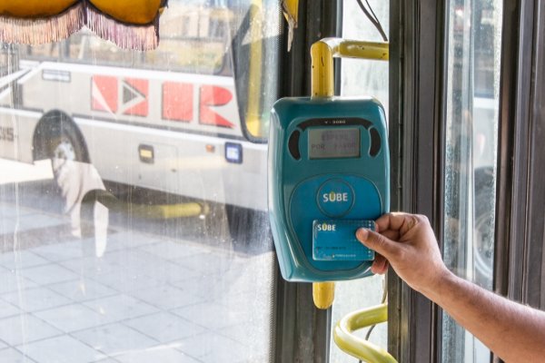 Colectivos en Corrientes: mientras negocian un boleto por encima de $200, estiman un aumento para fin de año