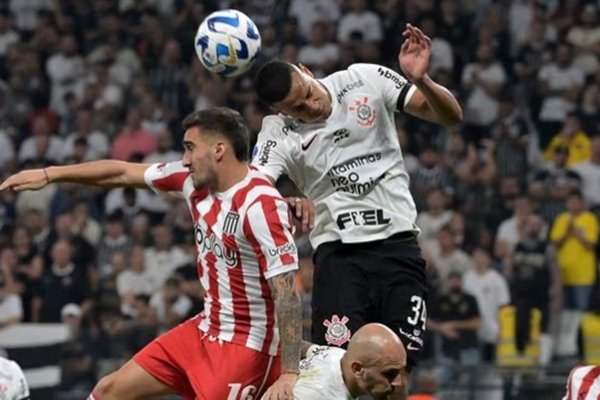 Estudiantes perdió 1 a 0 en su visita ante Corinthians y se juega todo en la vuelta