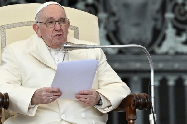 En su misa de Nochebuena, el papa Francisco habló de la guerra en Medio Oriente: “Nuestro corazón está en Belén”