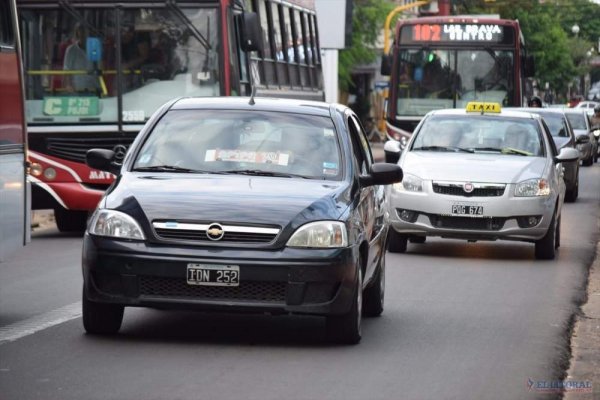 Colapsó el servicio de remises y UBER por alta demanda en el Día de la Madre