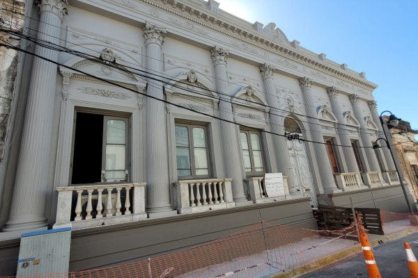 En buena hora: suprimen barreras físicas en un edificio histórico del poder judicial de Corrientes