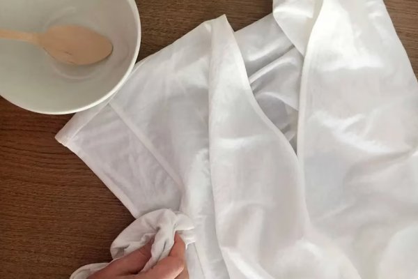 Uso del bicarbonato de sodio: cómo quitar las manchas de sangre de la ropa