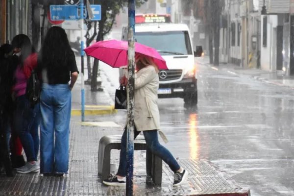 Alerta por lluvias intensas y tormentas para toda la jornada del lunes en Corrientes