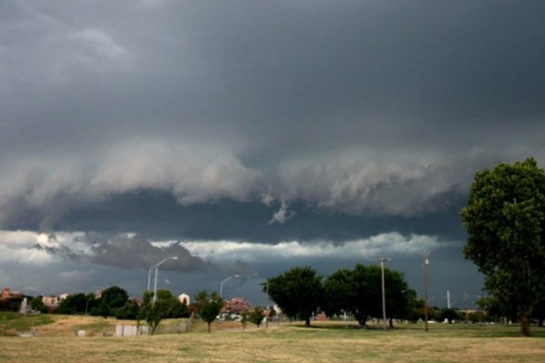 Alerta naranja por fuertes tormentas en Corrientes