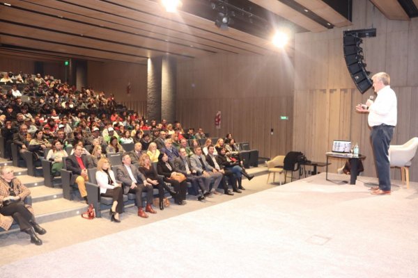 Corrientes: Ignacio Peña dio una charla a los participantes de Tecnicar