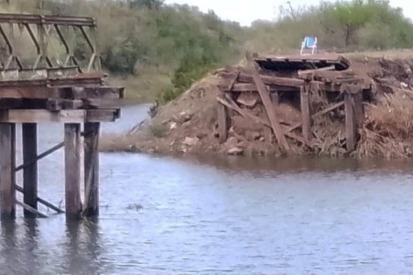 Parajes mercedeños: el arroyo Paiubre sigue creciendo y Vialidad Provincial no responde por puente caído