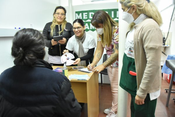 Más de 4 mil mujeres se hicieron la prueba de parches mamarios