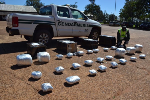 Corrientes: descubren más de 40 kilos de marihuana oculta en encomiendas