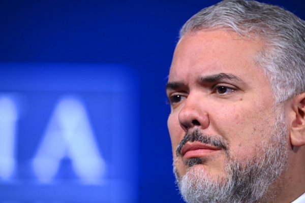 Iván Duque: Petro idolatra permanentemente a Fidel Castro y sus herederos