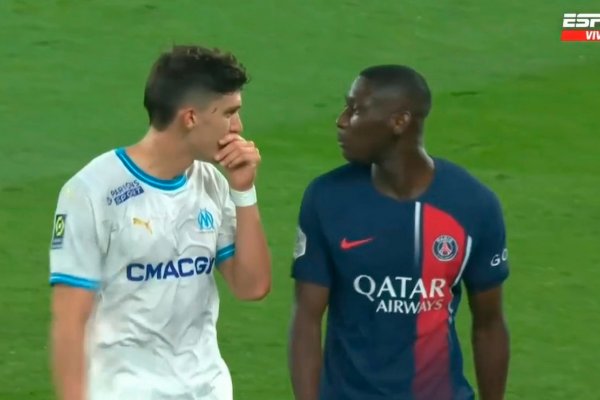 (VIDEO) Balerdi encaró a Kolo Muani y le dijo de todo en el Marsella vs PSG