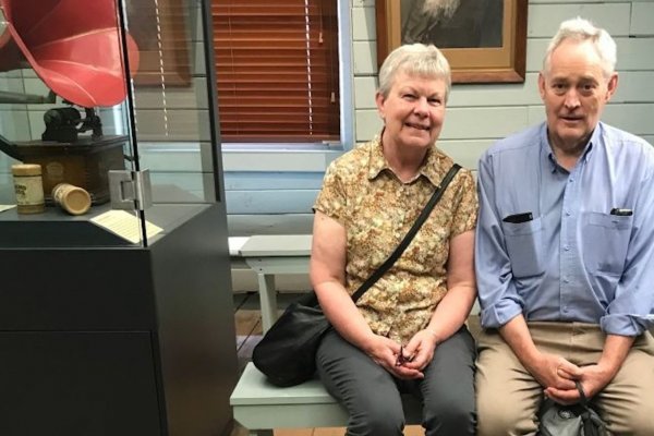 Dan de alta de un hospital al único sobreviviente de una presunta intoxicación por hongos mortales en Australia