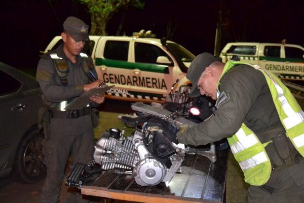 Corrientes: Detienen a dos ciudadanos que transportaban ilegalmente partes de motos