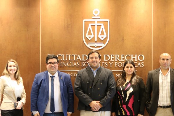 Derecho de la UNNE junto a la Defensoría de Vecinos de Corrientes acordaron trabajo en conjunto para las PVO de estudiantes