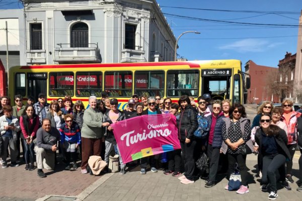 Bus Turístico con destino a la chacra “El Aromo”