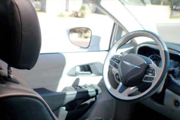 ¿Automóviles que se conducen solos están cerca de tomar el control?