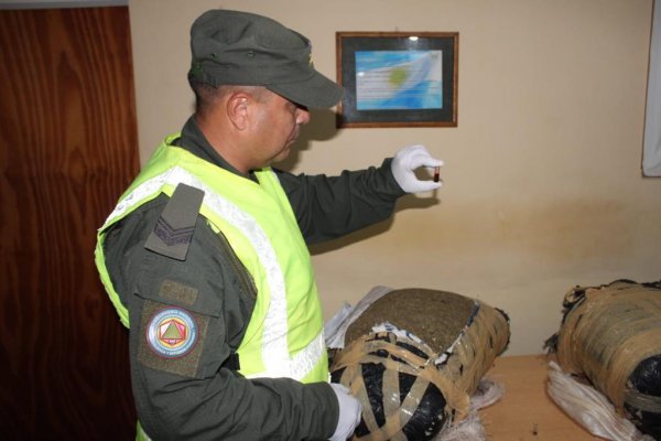 Detienen a nueve personas y decomisan 23 kilos de marihuana