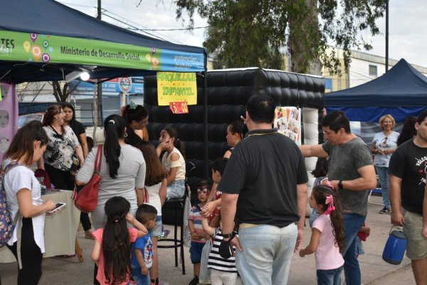 Desarrollo Social homenaje a las mamás en las Ferias