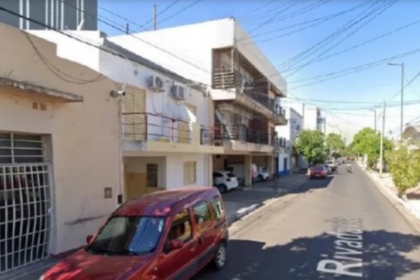 Saquearon departamento céntrico luego de ingresar desde el balcón