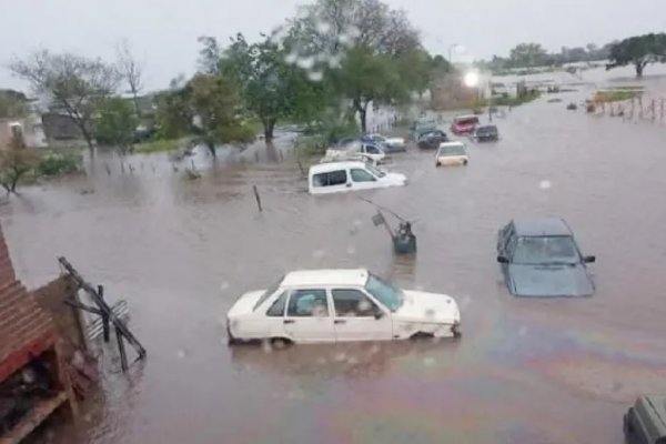Mercedes: 50 vecinos evacuados por las intensas lluvias