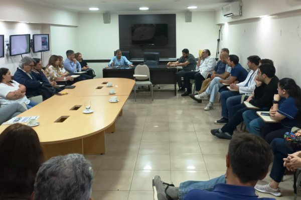 Reunión entre médicos residentes y el ministro de Salud de Corrientes
