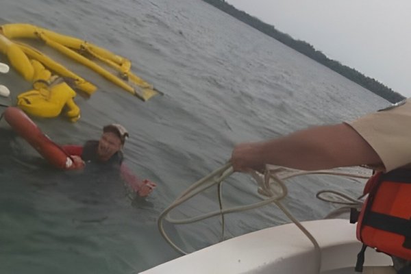 Cayó al río con su parapente pero está fuera de peligro