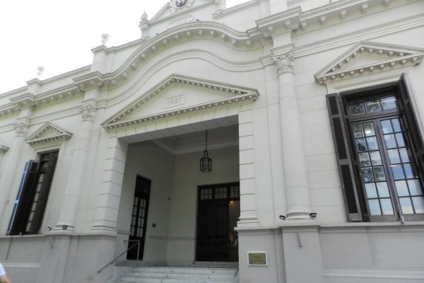 Robo en Legislatura correntina: entraron a una oficina y se llevaron una cartera