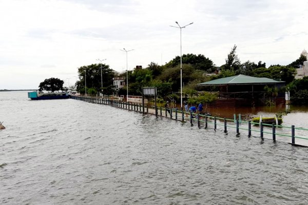 La costanera de Itatí se encuentra inundada