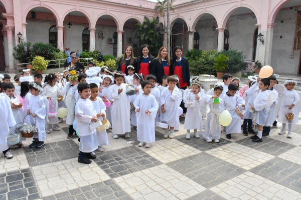 Día de todos los santos: Jardineritos visitaron la Casa de Gobierno