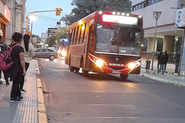 Noviembre en Corrientes: suba de combustibles y boleto de transporte público pero sin mejora de haberes estatales