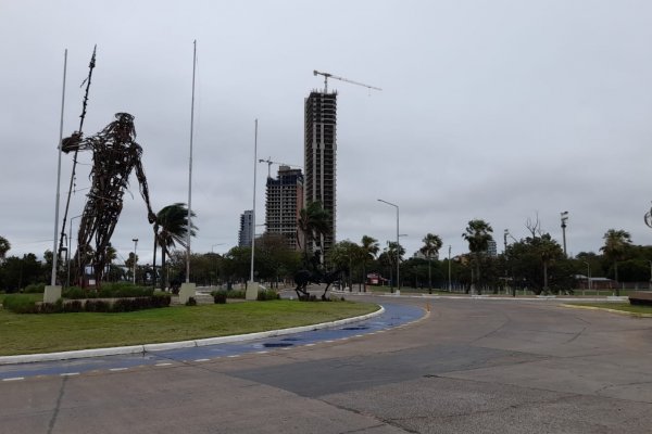 Alerta: monumento de Andresito en peligro de derrumbe en plena Costanera Sur