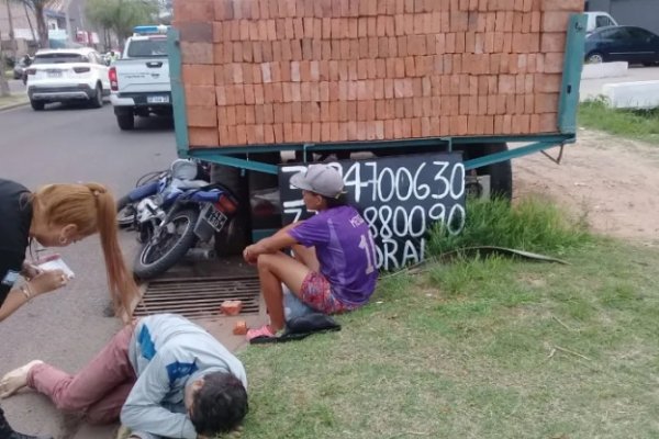 Corrientes: mientras era asistido por siniestro vial un hombre intentó robarle la riñonera