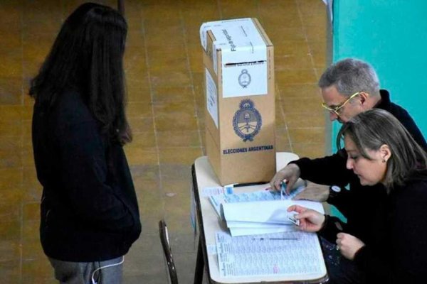 Balotaje: la Junta Electoral ratificó que solo habrá dos fiscales por mesa de votación