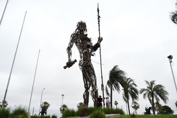 Impulsan un monumento a Berón de Astrada donde estaba el del Comandante Andresito