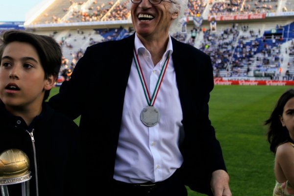Sorpresa: Bianchi tomó una decisión ante la chance de ser DT de Boca