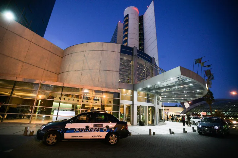 El hotel 5 estrellas que le faltaba a Mendoza: qué ofrece y cuánto cuesta