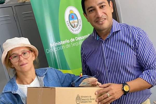 Se entregan cajas de alimentos para celíacos