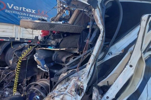 Corrientes: Chocaron dos camiones a la altura de Santo Tomé