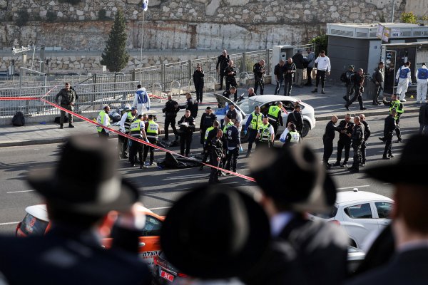 Al menos 3 personas muertas y otras heridas tras tiroteo en Jerusalén, según autoridades locales
