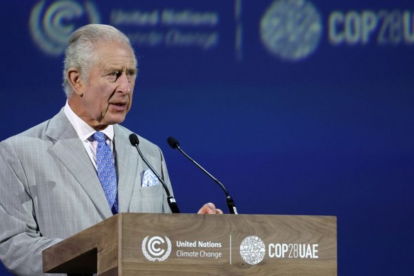 El rey Carlos dice en la COP28 que el mundo se dirige a un 