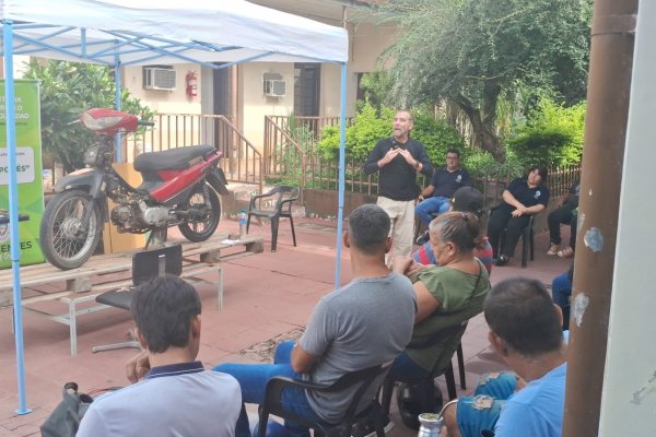 Con sorteos y premios finalizó el taller de reparación de motos