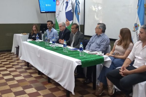 El ministro Cardozo se reunió con directores de hospitales de la Región Sanitaria 5