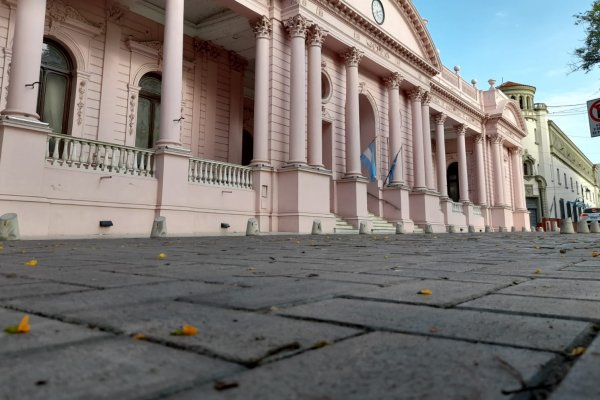 Los cambios en el gabinete provincial: Valdés dijo que aún no tomó decisiones