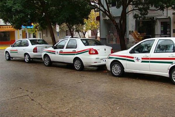 En Corrientes no para el cierre de puestos laborales, ahora los remises interprovinciales