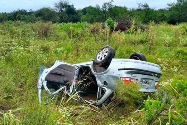 Despiste, vuelco y heridos en la Autovía 14 cerca de Mocoretá Corrientes