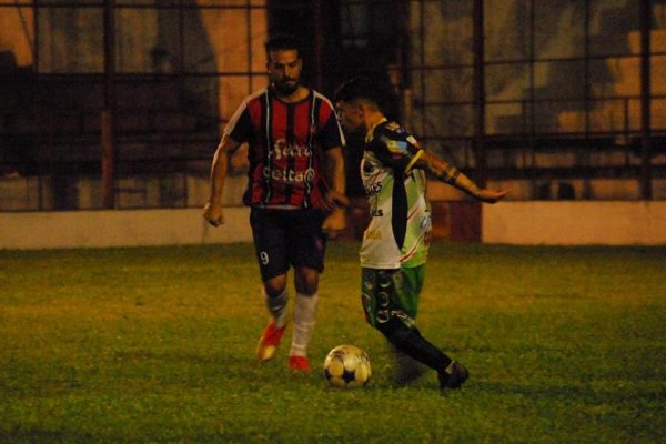 Huracán Corrientes dejó en el camino a Ferroviario y será rival de Cambá Cuá