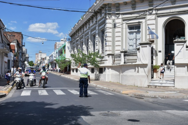 Corrientes: Se restablece el sistema de estacionamiento medido en las cuadras de las escuelas