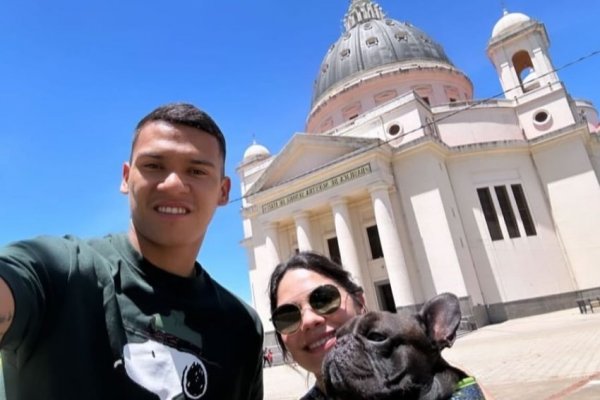 El correntino y jugador de River, Andrés Herrera, se encuentra de vacaciones en Corrientes