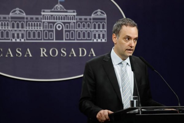 Adorni estimó que la inflación rondó el 30% en diciembre: «Vienen meses muy difíciles»